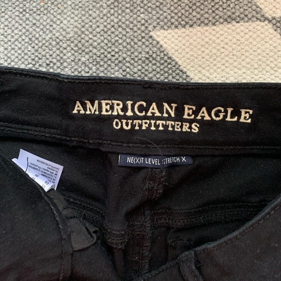 Black American eagle high rise jeans! - Picture 3 of 4